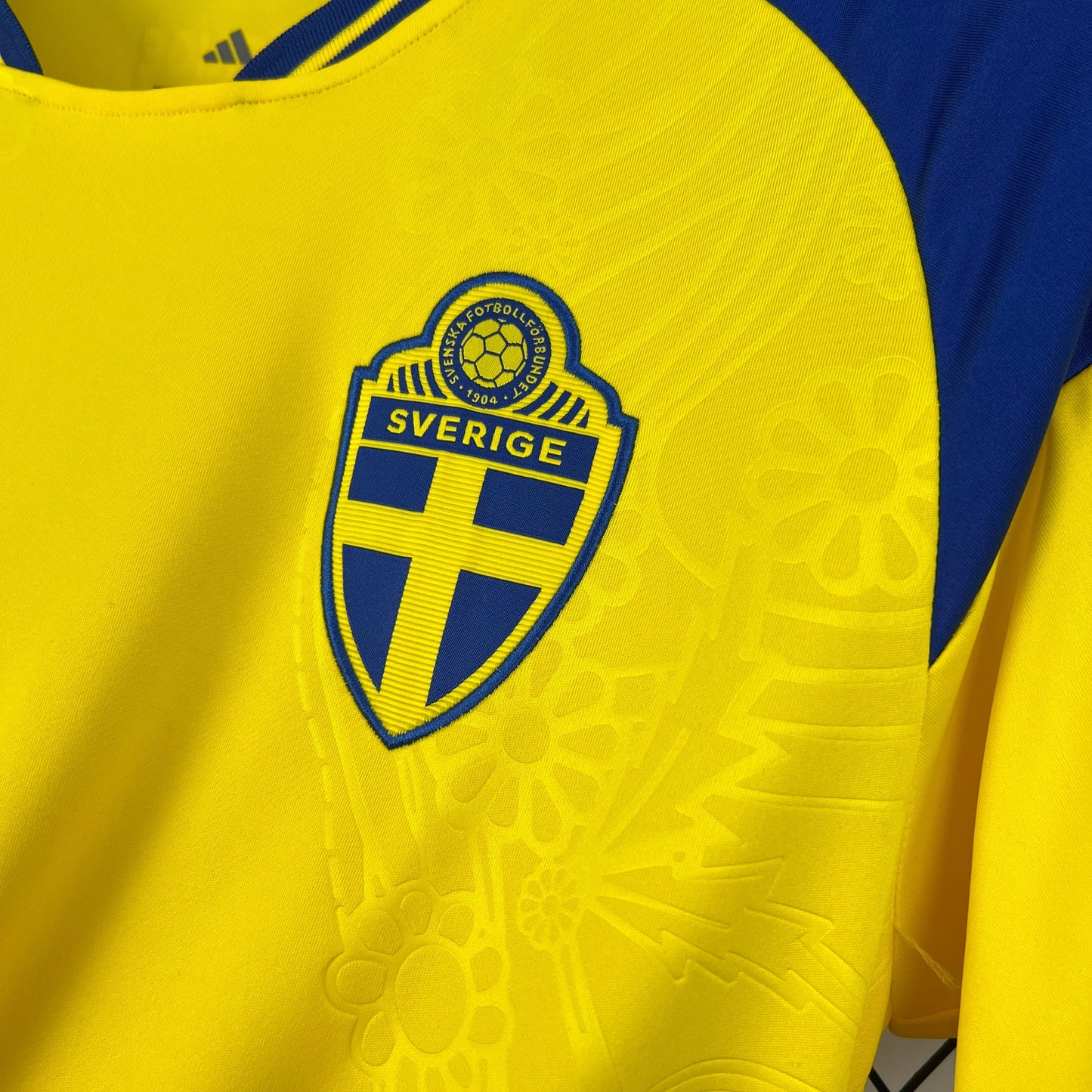 Skapa Din Egen Sverige 2026-Tröja 🇸🇪 – Namn & Nummer